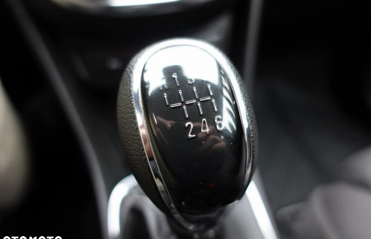 Opel Mokka cena 40900 przebieg: 201000, rok produkcji 2015 z Dziwnów małe 211